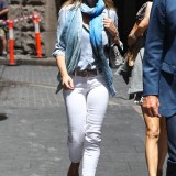 Cindy-Crawford-Out-and-About-in-Sydney-Feb-7-g5pptg06yl.jpg