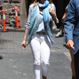 Cindy Crawford - Out and About in Sydney - Feb 7e5pptgg720.jpg