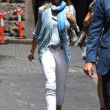 Cindy-Crawford-Out-and-About-in-Sydney-Feb-7-z5prdid5mh.jpg