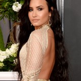Demi-Lovato-59th-Grammy-Awards-in-LA-Feb-12-v5px4gumne.jpg