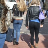 Good Looking Girls Walking In The Streets -25uhphtie4.jpg