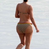 Kim Kardashian - Hot in tight bikini-f5w8ptm6i2.jpg