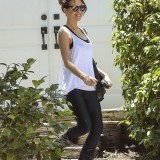 Kate-Beckinsale-steps-out-in-Santa-Monica-June-3-w6b9jdkmlh.jpg