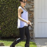 Kate-Beckinsale-steps-out-in-Santa-Monica-June-3-46b9jdxaxa.jpg
