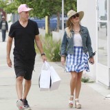 Reese Witherspoon - Out and about in Santa Monica - June 3i6b9jlqrj4.jpg