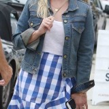 Reese Witherspoon - Out and about in Santa Monica - June 3o6b9jlusc7.jpg
